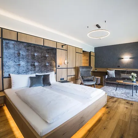 Panorama Hotel 4*